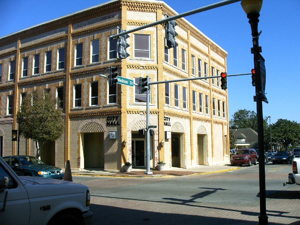 Bruce Dicks, Realtor, Saucer Realty and Capital Lake City FL 32025